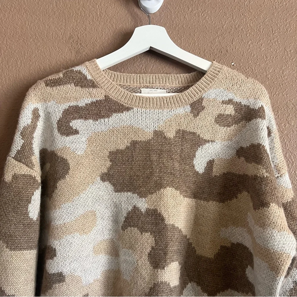 Lucky Brand Cream and Brown Camouflage Crewneck Sweater Size Large